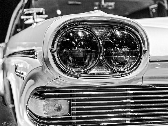 Look Deeeeep Into My Eyes.....